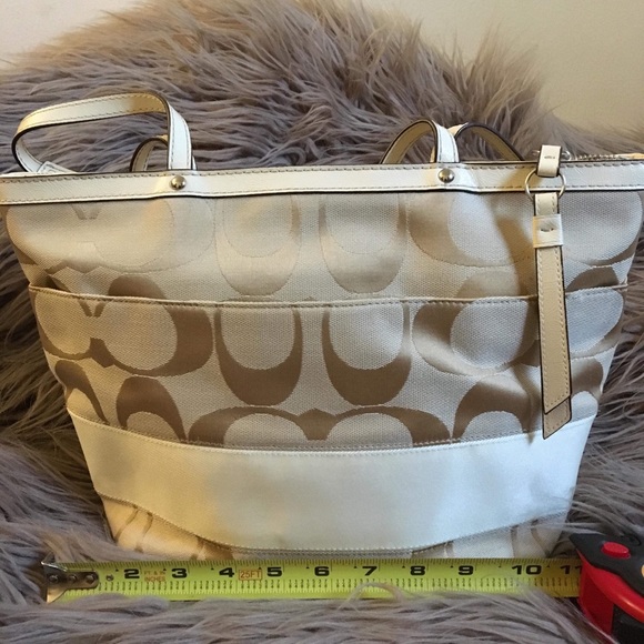 NWOT coach purse - Picture 2 of 6